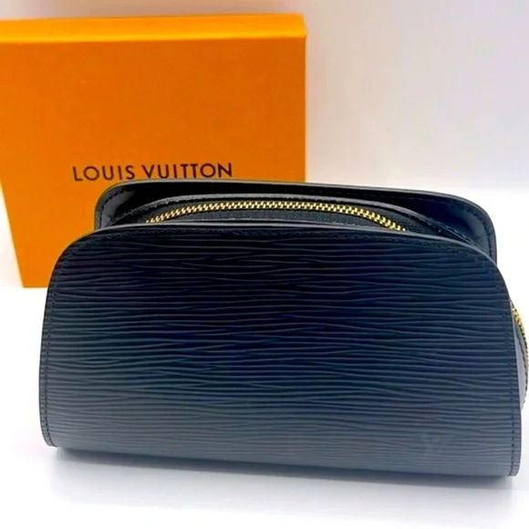 Louis Vuitton Dauphine Epi Clutch - Picture 1 of 12